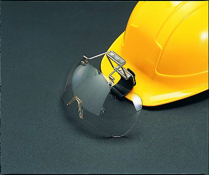 ※ヘルメットは別売です。
