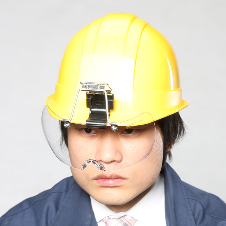※ヘルメットは別売です。