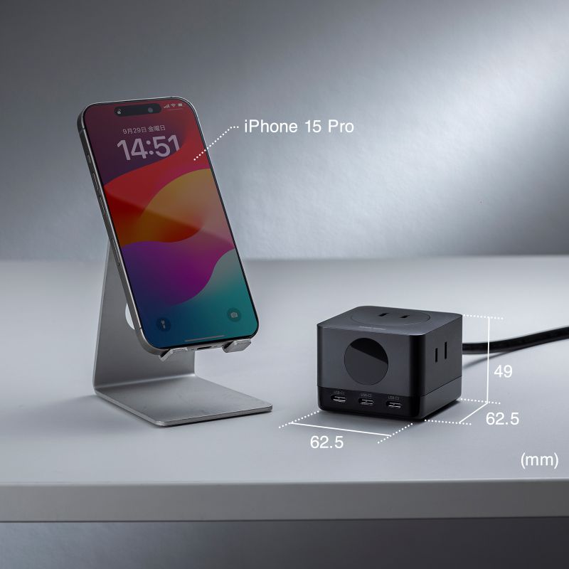 GaN（窒化ガリウム）採用で、小型・軽量サイズを実現