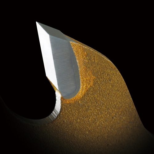 超硬チップの研削角度を鋭角に設定