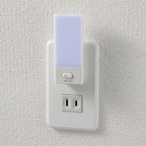 直接コンセントに差し込むだけですぐにご使用いただけます。