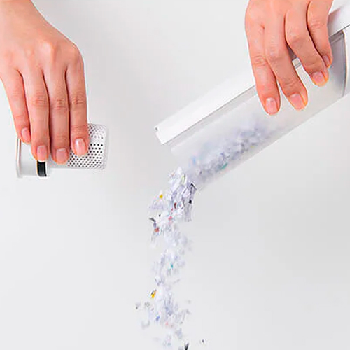 溜まったゴミは蓋を開けてそのまま捨てれます。