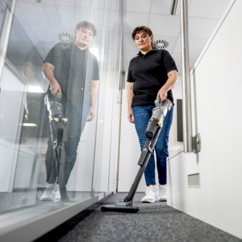 ハードフロアはもちろんカーペット清掃もラクラク