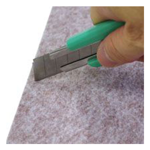 壁面のサイズに合わせて自由なカットが可能です。