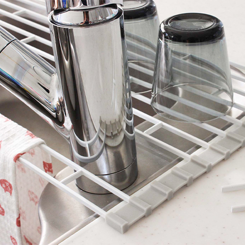 水道の蛇口を避けて設置できます