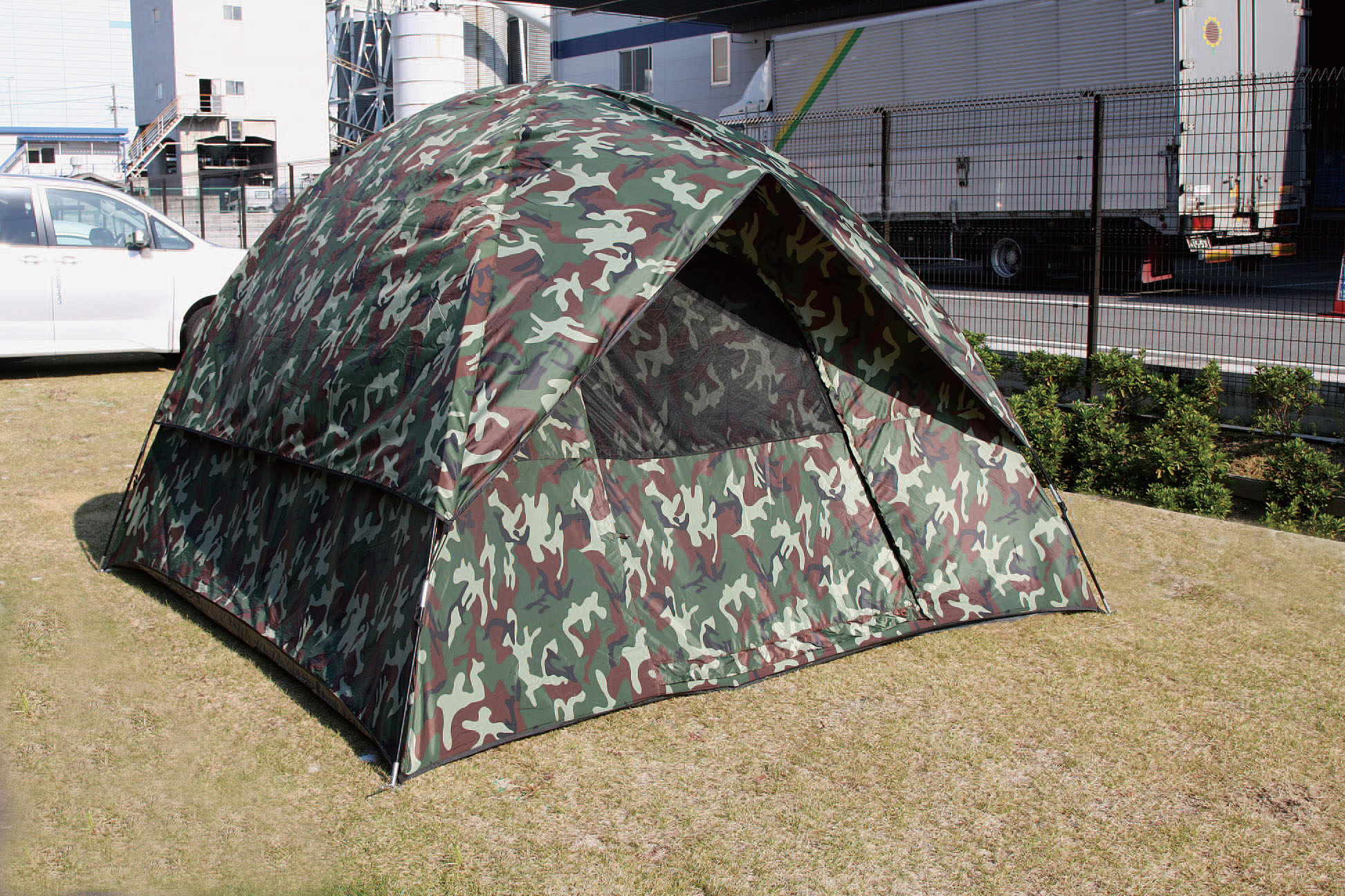 91%OFF!】 EA915DC-22 エスコ 1100×1100×1900mm ESCO 迷彩色 更衣テント
