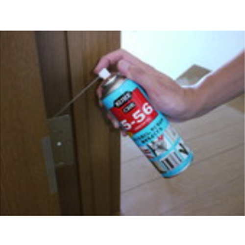 室内のドアヒンジに