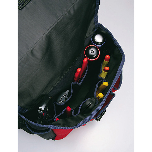 多機能ポケット8個付