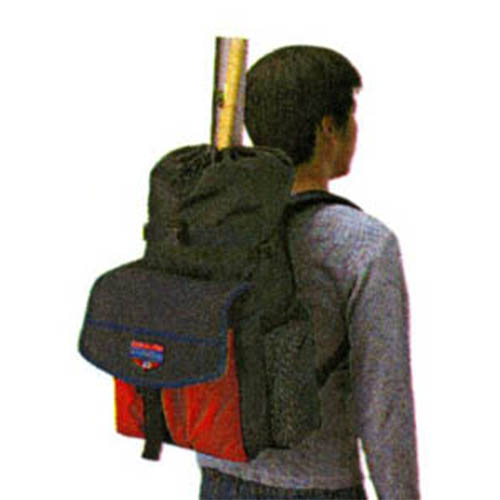 移動時に両手が使えて動きやすいリュックタイプ