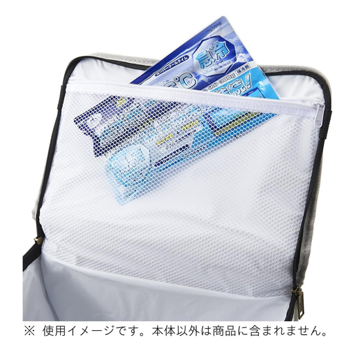 通気性の良いメッシュポケット付き