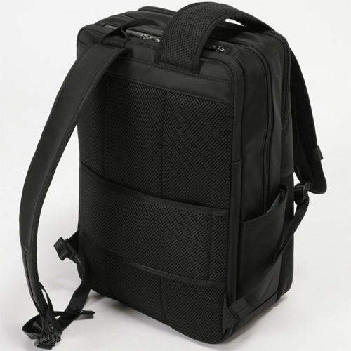 背面・肩ベルト裏面は通気性のよいメッシュ構造になっています。