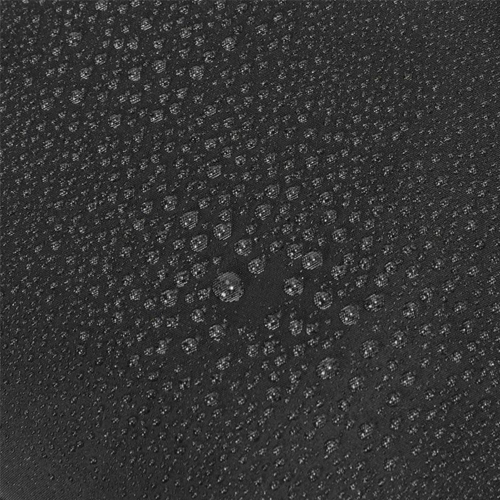 撥水・防雨・耐摩耗・耐久性に優れた軽量で丈夫な高密度ナイロン生地（280Dナイロンツイル）を使用。