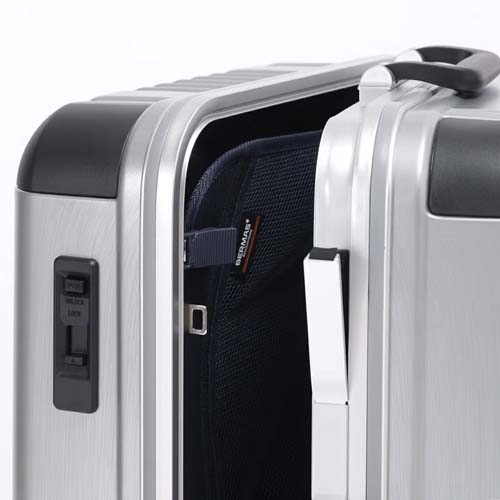 フレームはしっかりと噛み合う機構で、安心してお使いいただけます。