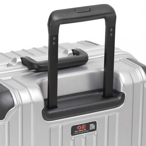 伸縮ハンドルは3段階調節が可能です。