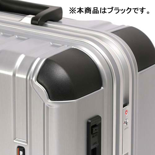 最も衝撃のかかるコーナー部分にはコーナーパッド＋強度を高めるＣ面デザインを採用。