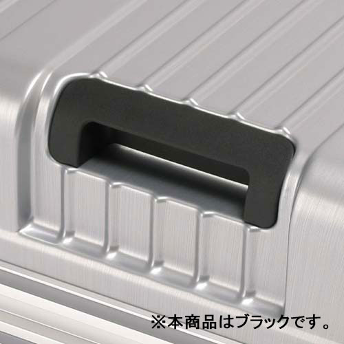 荷物棚への上げ下ろしなどに便利なアンダーハンドル（補助ハンドル）付き。