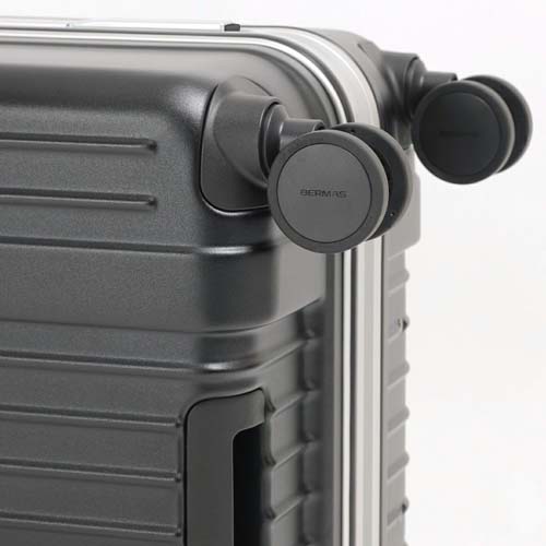 新素材「Lisof」を使用したストッパー付きの60mm静音キャスターを採用。\n※本商品はシルバーです。