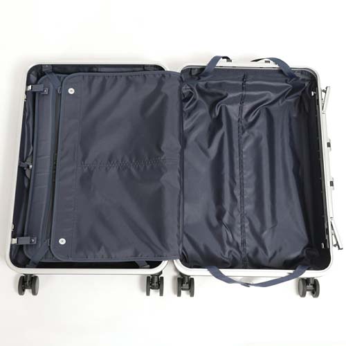 両面仕切り＆荷崩れ防止のクロスベルト（長さ調節可能です）