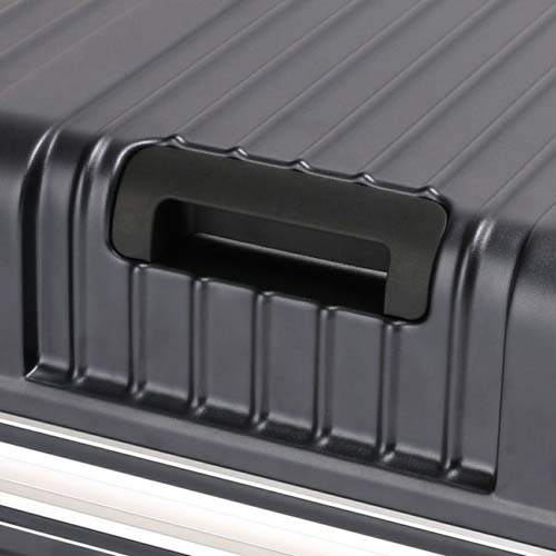 荷物棚への上げ下ろしなどに便利なアンダーハンドル（補助ハンドル）付き。