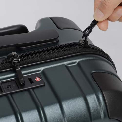 引手は新開発の3軸式スイベルタイプでスムーズな操作が可能\n※本商品はシルバーです。