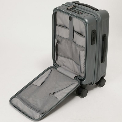 ※画像は色違いです。\nフロントポケットのササマチ部にファスナーを付属し、ファスナーを全て開けるとフルオープンが可能