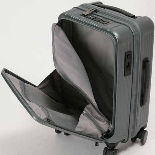 ※画像は色違いです。\nフロントポケット側から簡単にメインルームへアクセスができるので、ちょっとした荷物の出し入れにも周囲のスペースを気にする事なく楽に行えます。