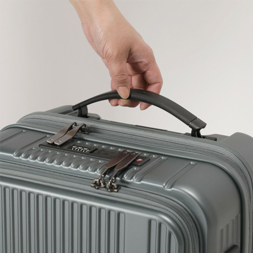 ※画像は色違いです。\nトップハンドルとサイドハンドルは持ち上げる際に伸びてつかみやすく持ちやすい、伸縮タイプを採用しました。