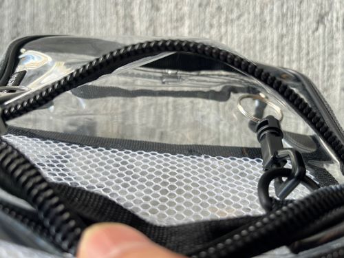 収納内部にキーリング付き