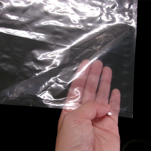 中身がわかりやすい透明色です。