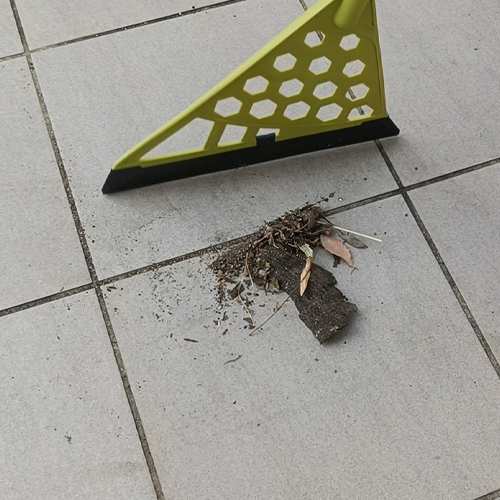 粗いゴミから細かいゴミまできれいに掃けます