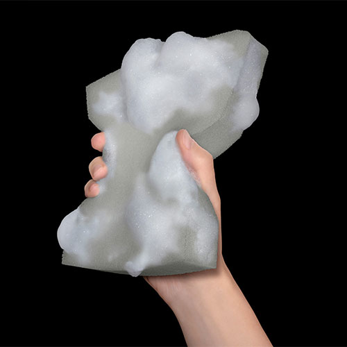 シャンプーと水分をたっぷりキープし、泡立ち・泡持ち抜群