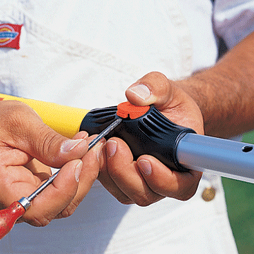 ボタンを取り外して内部を清掃可能です。