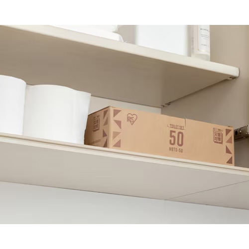 トイレットペーパーと一緒に収納できる大きさです。