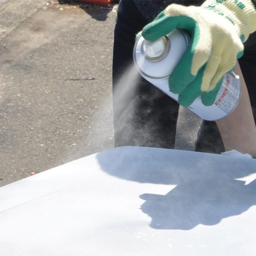 使用方法②\nラバーペイントをスプレーします。\n※代表画像です。