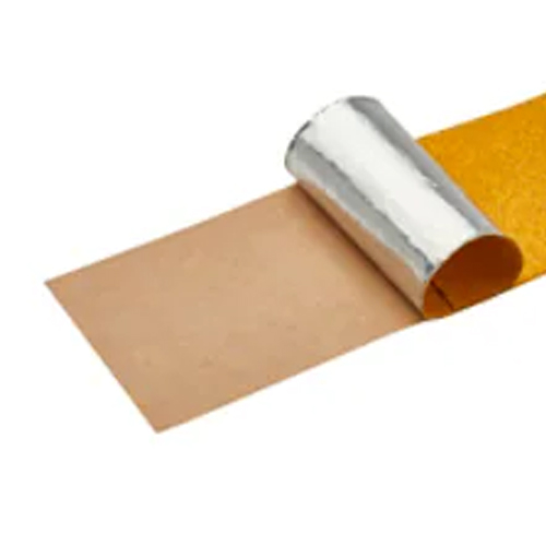 基材はアルミ素材