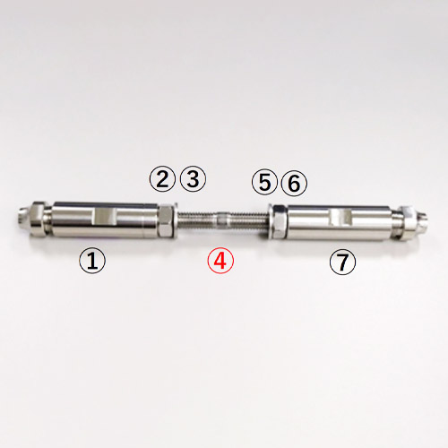 ①EA638RS-5(ﾜｲﾔｰ止め金具(左ﾈｼﾞ)+②EA949JH-14B(六角ﾅｯﾄ(左ﾈｼﾞ)+③EA949HH-74(平ﾜｯｼｬｰ)+④EA949HH-64(両ﾈｼﾞﾎﾞﾙﾄ(右ﾈｼﾞ･左ﾈｼﾞ)+⑤EA949HH-74(平ﾜｯｼｬｰ)+⑥EA949JH-4B(六角ﾅｯﾄ(右ﾈｼﾞ)+⑦EA638RR-5(ﾜｲﾔｰ止め金具(右ﾈｼﾞ)