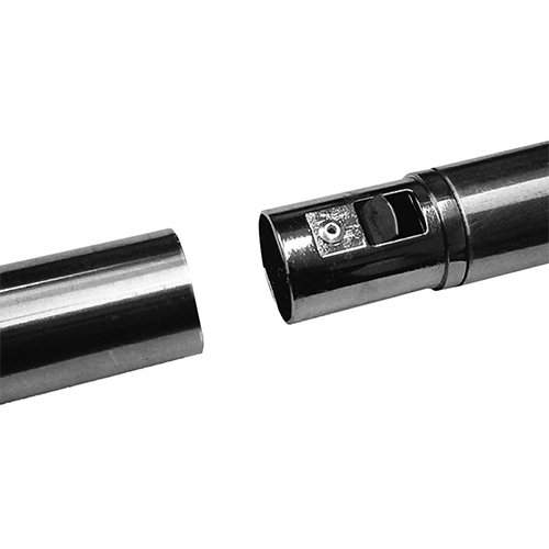 差し込むだけで板バネが効いてガッチリロック！