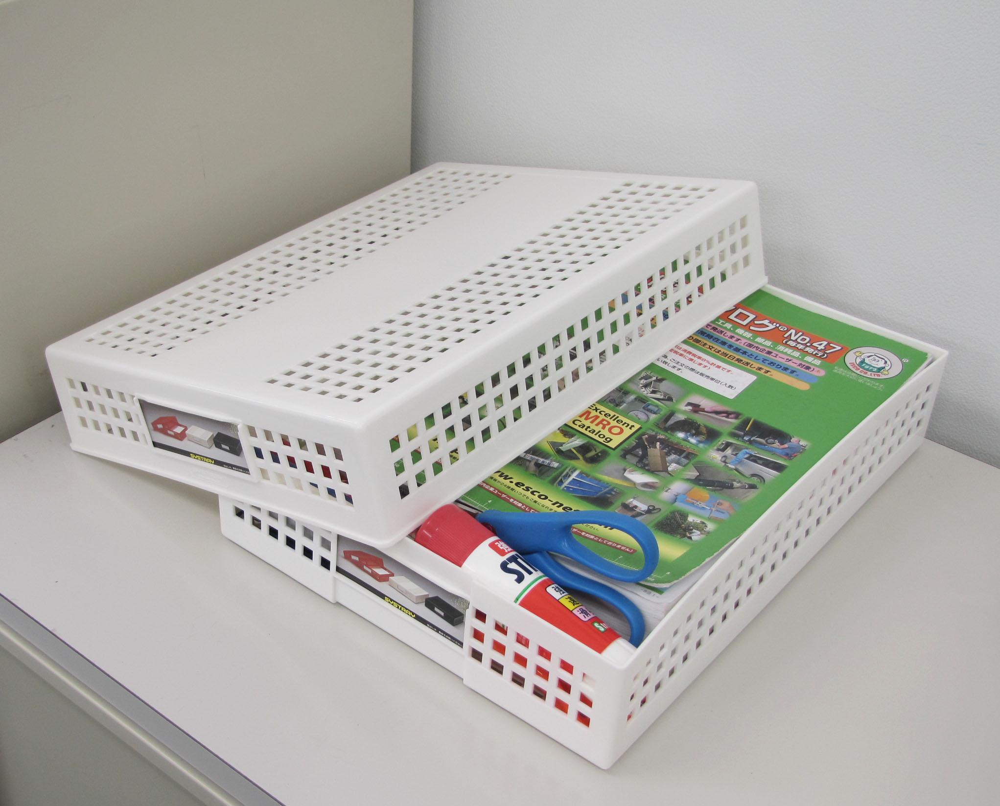 EA954TG-4｜258x342x70mm シストレー・蓋付(白)のページ -