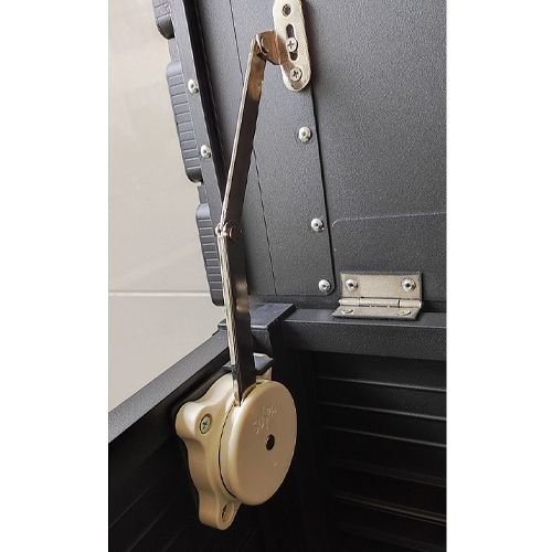 蓋の開閉が簡単で、ゆっくり閉まり音も静かです。