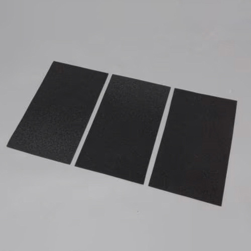 工具を保護するスポンジ付