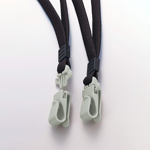 ストラップの着脱はワンプッシュで簡単にできます。