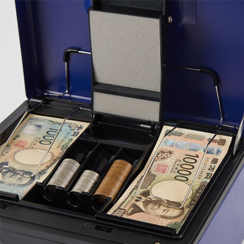 トレーに付いたクッションが、持ち運び時に硬貨が飛び散りを軽減