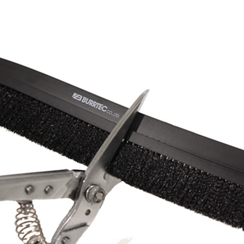 寸法に合わせて通常ハサミだけで切断できます