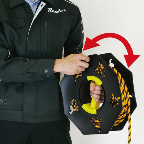 軽量・コンパクトな手巻きリール式で作業効率アップ