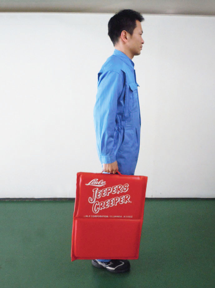 持ち手付・折りたたみ式で持ち運び、保管に便利