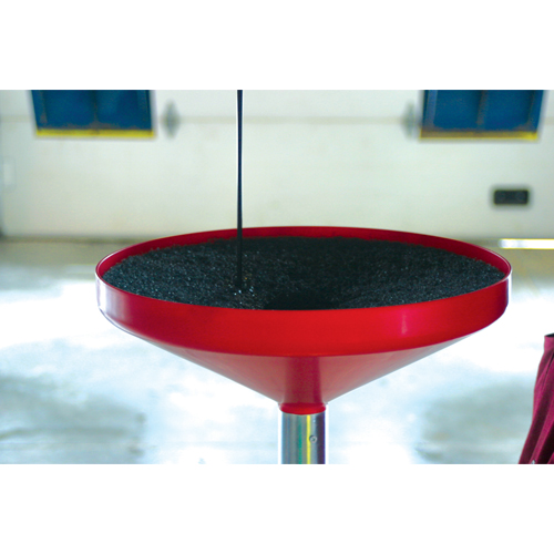 ドレンパンやじょうごに合わせてカットして使用できます。