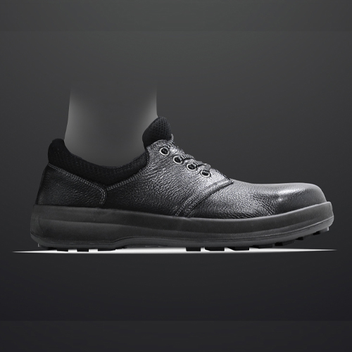 接地面積が大きく安定感に優れるフラットソール